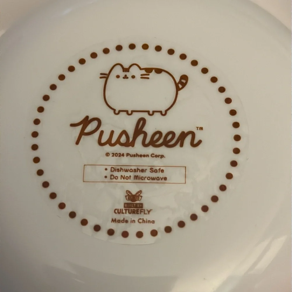 “Pusheen” CAT Double feeding Bowl with base, NWT